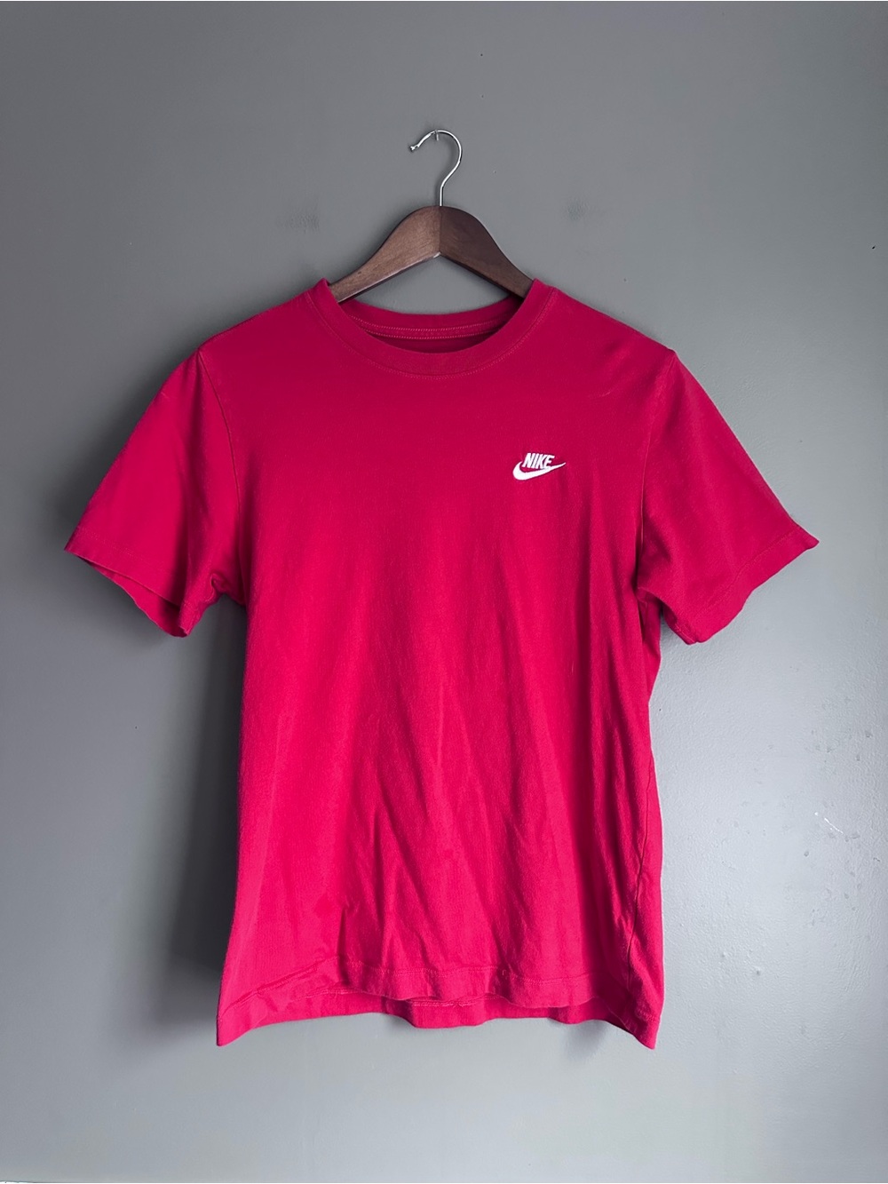 Nike Men’s Red Cotton T-Shirt Size Small Athletic Casual Tee